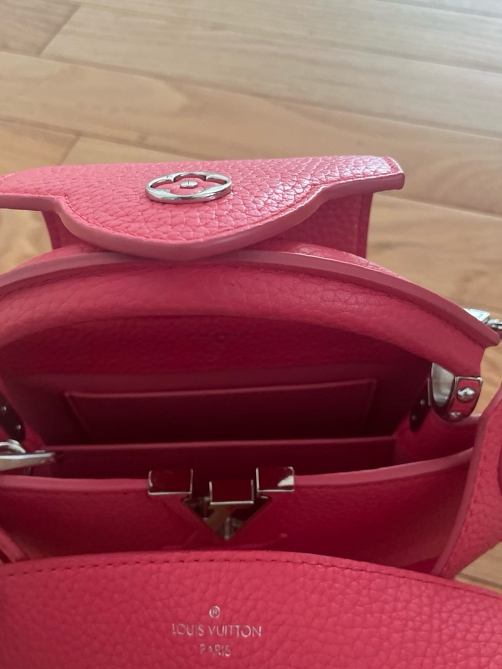 Louis Vuitton Hot Pink Mini Capucines Top-Handle Bag - Picture 3 of 4